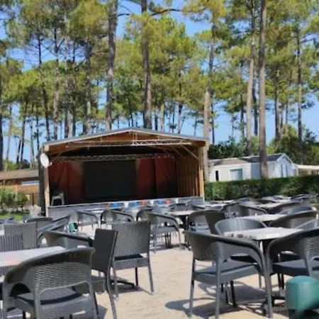 אתר קמפינג Mh 477 Casita 3 1 Salle De Bain Dans 4 Etoiles Avec Parc Aquatique *